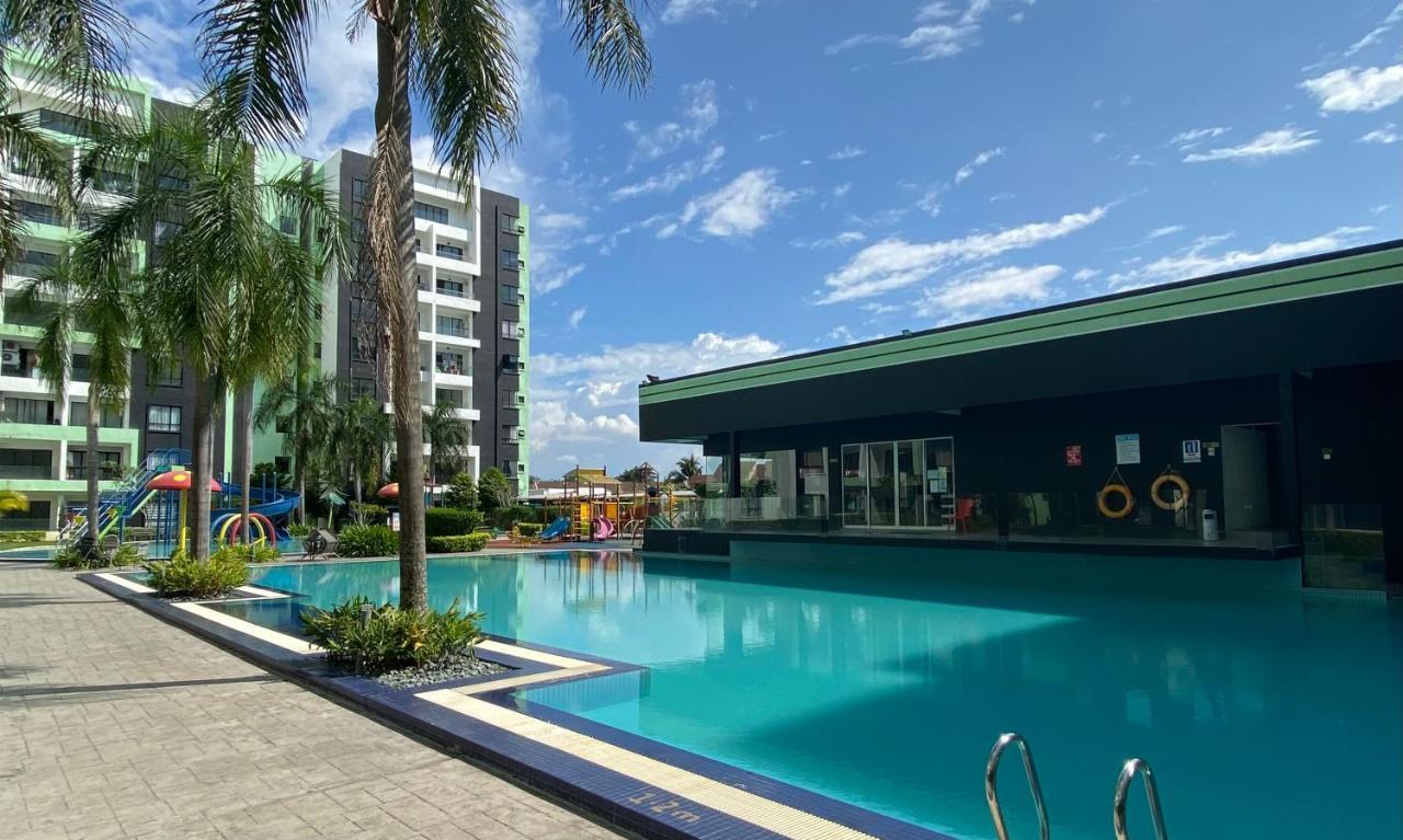 Groundfloor Poolside Manhattan Ipoh Free Netflix&Carpark Exterior foto